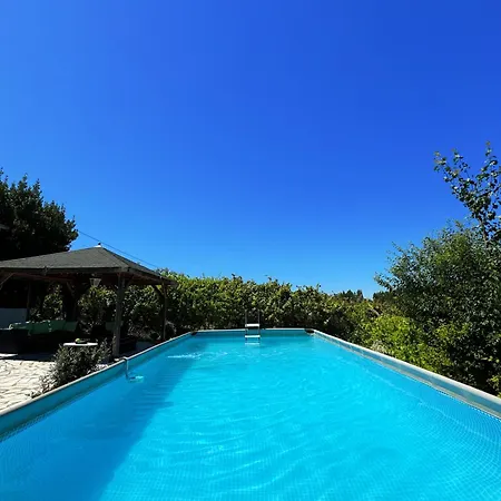 Sunset View, Nearby And River דירה